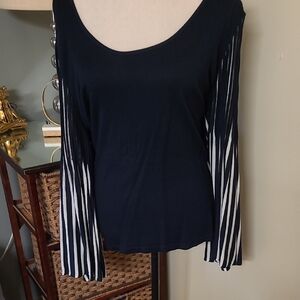 Ellen Tracy Navy& Cream Sweater w/ Bell Striped Sleeves
